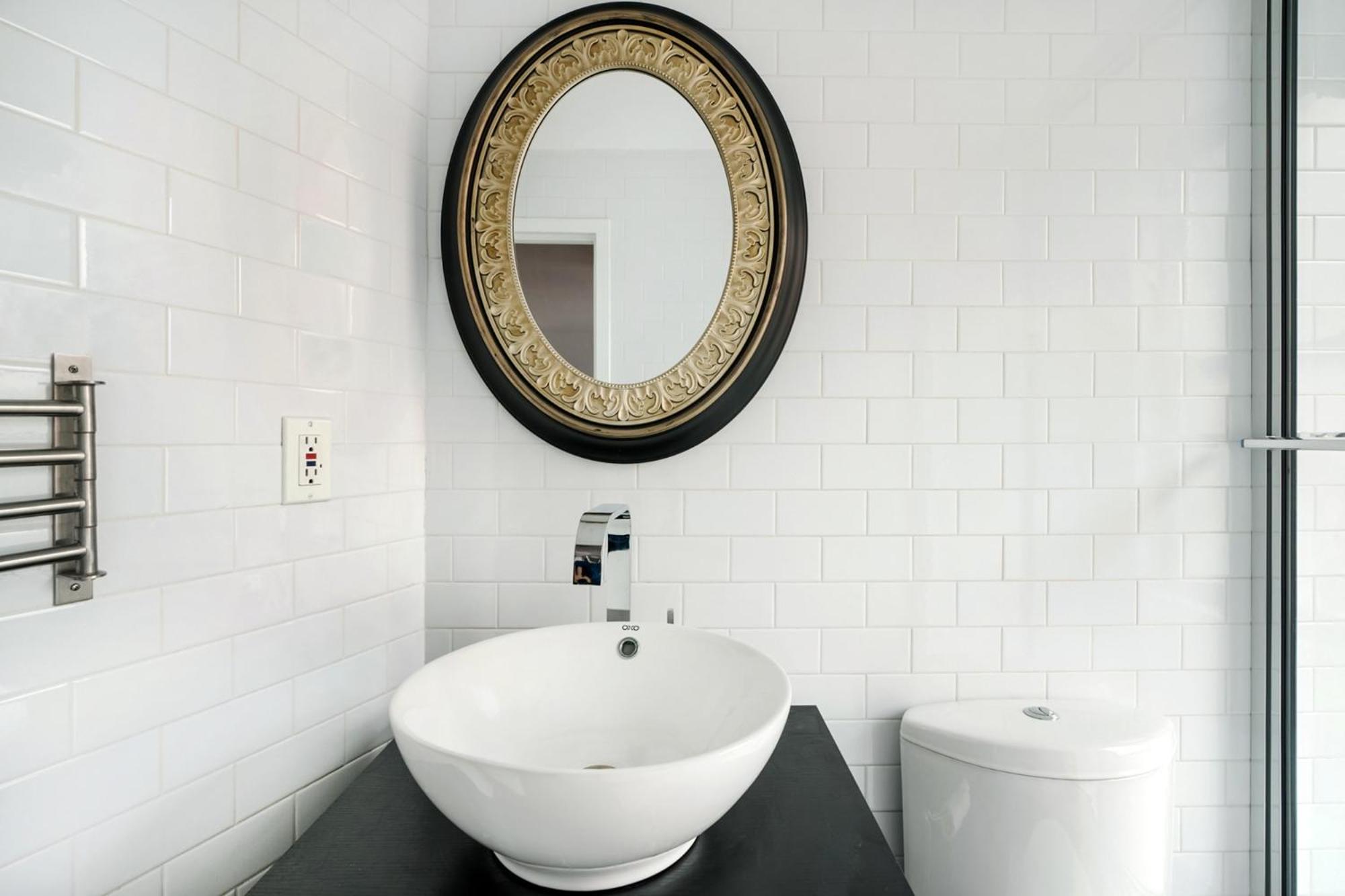 139-3e West Village 1br Value Apartment *